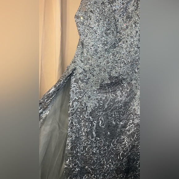 Mac Duggal 20112 NWOT Beaded Lace Overskirt Dress - Picture 6 of 8